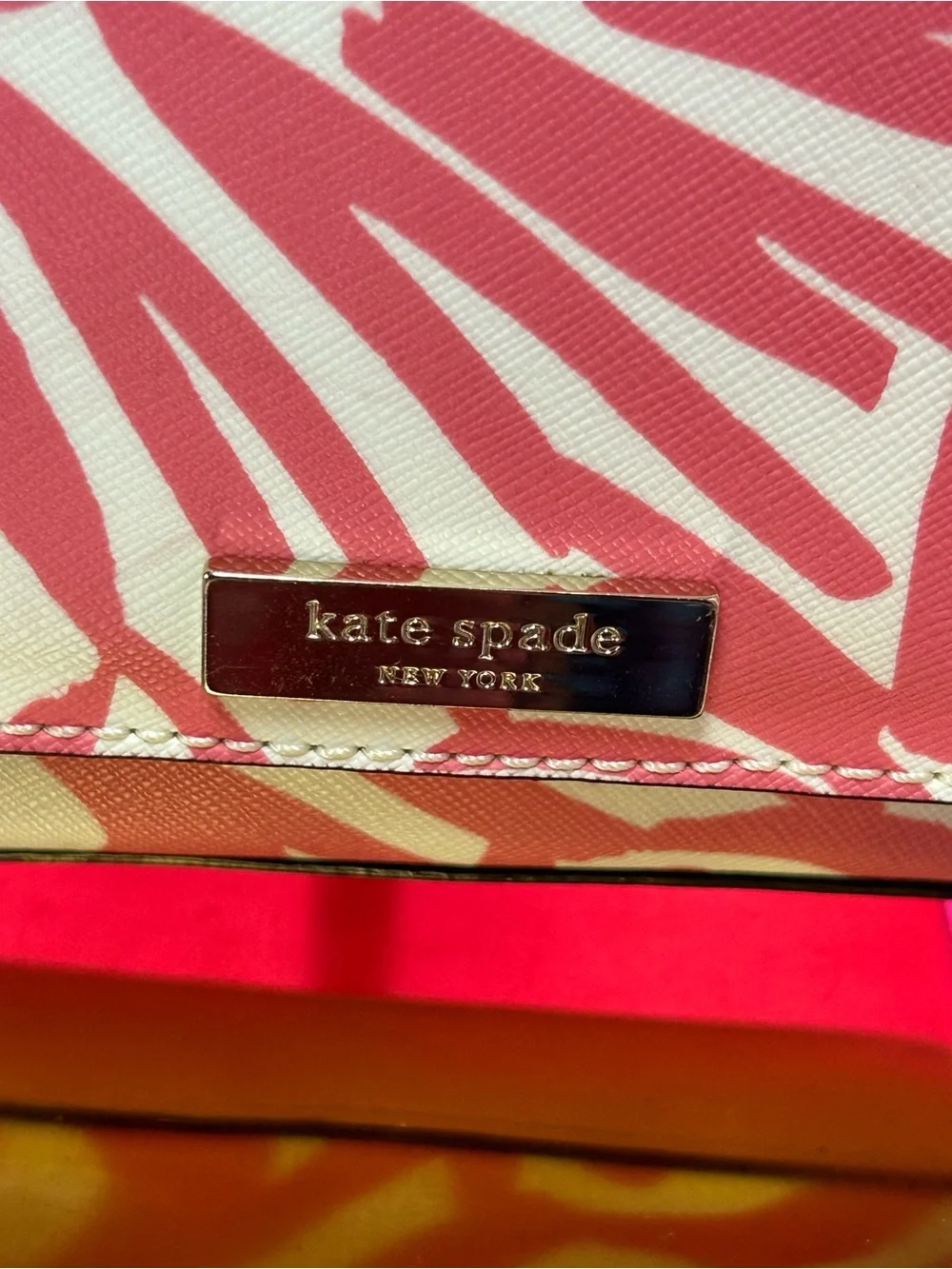 kate spade Pink and White Leaf-Print Crossbody Bag Approx. 8 x 5.5